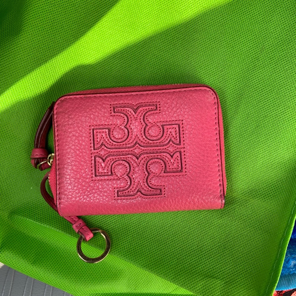 TORY BURCH HOT PINK WALLET/Coin wristlet
